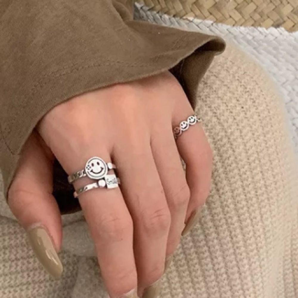 😊Insta smiling  Sterling silver ring - Picture 4 of 4